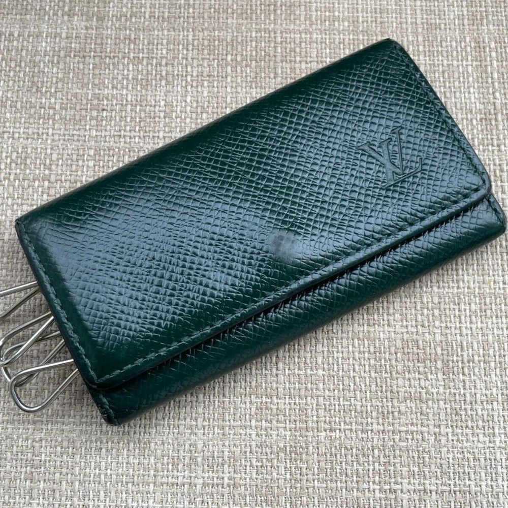 Louis Vuitton Keys Holder Green Taiga Multicles 4 Ring Key Case Leather Spain - Picture 4 of 13